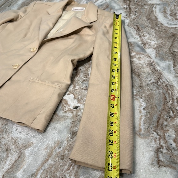 100% Wool Blazer - Picture 7 of 8